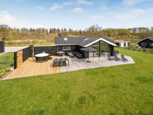 23750296-Ferienhaus-10-Glesborg-300x225-0