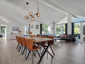 23756672-Ferienhaus-10-Glesborg-300x225-5