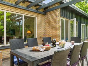 23767451-Ferienhaus-7-Glesborg-300x225-1