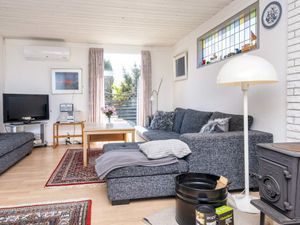 22290501-Ferienhaus-6-Glesborg-300x225-1