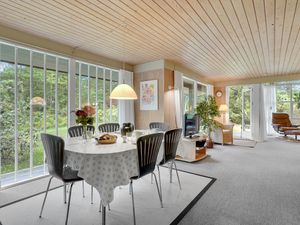 23724291-Ferienhaus-6-Glesborg-300x225-5