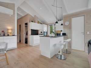 23865786-Ferienhaus-8-Glesborg-300x225-1