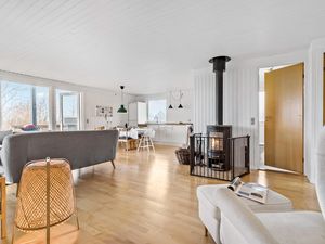 24022575-Ferienhaus-9-Glesborg-300x225-3