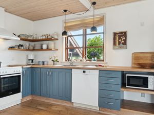 23727776-Ferienhaus-8-Glesborg-300x225-4