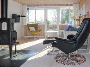 23738892-Ferienhaus-8-Glesborg-300x225-3