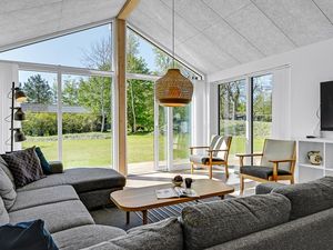 23746444-Ferienhaus-14-Glesborg-300x225-2