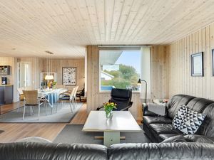 23748295-Ferienhaus-6-Glesborg-300x225-3