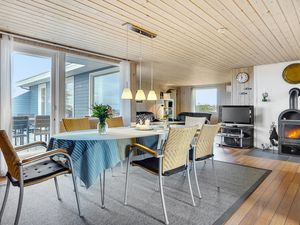 23748295-Ferienhaus-6-Glesborg-300x225-4