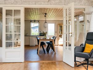 23875111-Ferienhaus-6-Glesborg-300x225-5