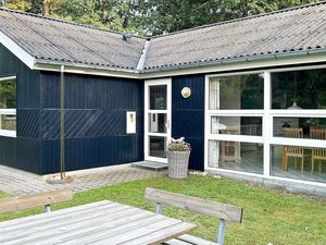 21966105-Ferienhaus-12-Glesborg-300x225-1