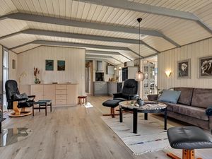 23761761-Ferienhaus-6-Glesborg-300x225-3