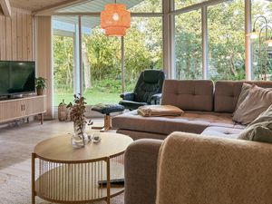 24038284-Ferienhaus-8-Glesborg-300x225-4