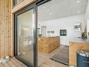 24024376-Ferienhaus-8-Glesborg-300x225-5