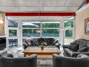 23728069-Ferienhaus-10-Glesborg-300x225-3