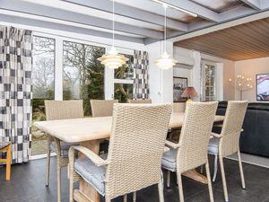 18683071-Ferienhaus-10-Glesborg-300x225-5