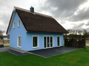 22428099-Ferienhaus-6-Glowe-300x225-1