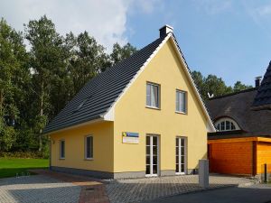 23015787-Ferienhaus-8-Glowe-300x225-1