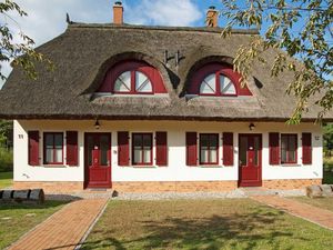 18706415-Ferienhaus-4-Glowe-300x225-1