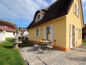 19401757-Ferienhaus-6-Glowe-300x225-0