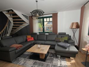 23071547-Ferienhaus-8-Glowe-300x225-3