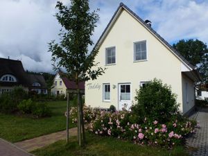 22428019-Ferienhaus-6-Glowe-300x225-1