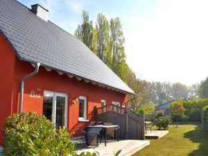 22426799-Ferienhaus-6-Glowe-300x225-0