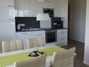 23974814-Ferienhaus-4-Glowe-300x225-5