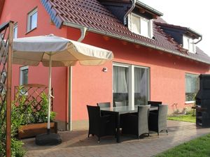 19309397-Ferienhaus-8-Glowe-300x225-2