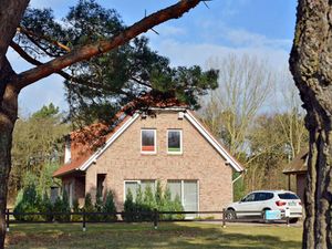 23998854-Ferienhaus-6-Glowe-300x225-0