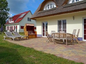 24023757-Ferienhaus-8-Glowe-300x225-2