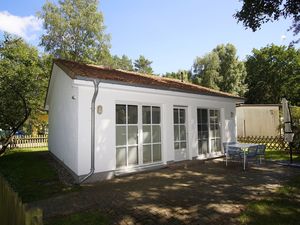 23956715-Ferienhaus-3-Glowe-300x225-1