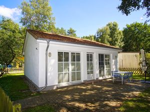 23956715-Ferienhaus-3-Glowe-300x225-1