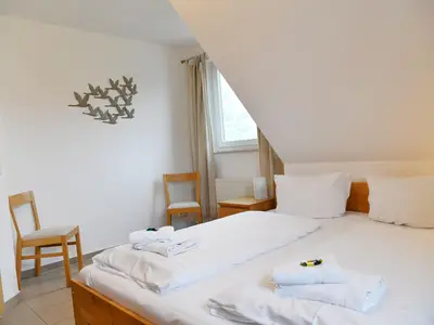 Schlafzimmer 2