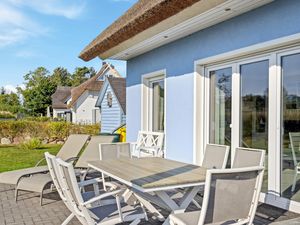 23737826-Ferienhaus-6-Glowe-300x225-1