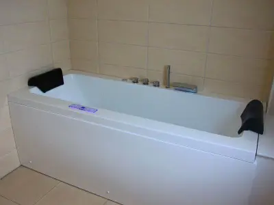 Bad im OG mit Whirlpool