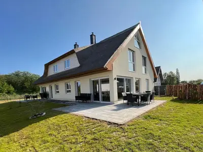 Ferienhaus für 8 Personen (170 m²) in Glowe 1/10