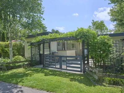 Außenseite Ferienhaus [Sommer]