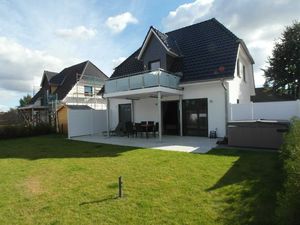 23362394-Ferienhaus-8-Göhren Lebbin-300x225-3