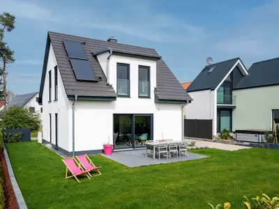 Ferienhaus Duncan House Außenaufnahme Haus und Garten