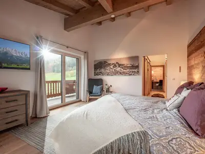 Schalfzimmer_1 mit sehr großen Doppelbett