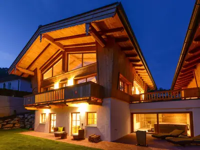 Außenseite Ferienhaus [Sommer]