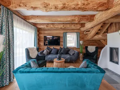 Wohnbereich mit Kamin