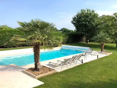 PoolOfHouse