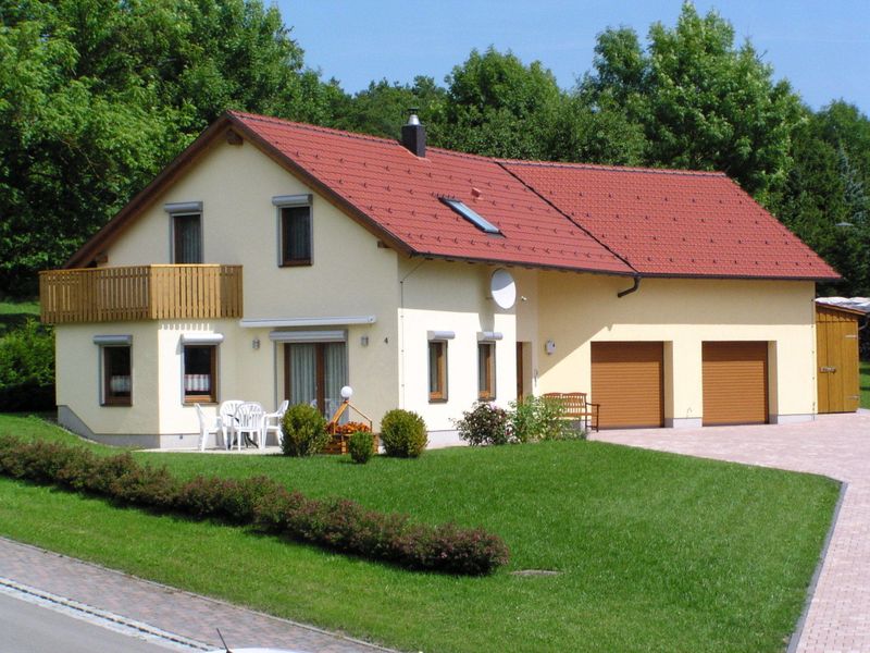 22289551-Ferienhaus-4-Grabfeld-800x600-0