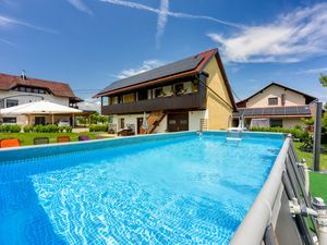 Ferienhaus für 8 Personen (70 m&sup2;) in Gradac