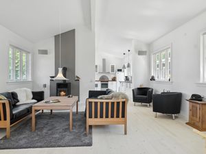 23765034-Ferienhaus-5-Græsted-300x225-2