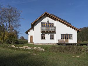 23513489-Ferienhaus-4-Grafenau-300x225-1