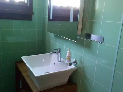 Bad mit Dusche undW WC