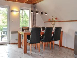 23724350-Ferienhaus-6-Gramsbergen-300x225-3