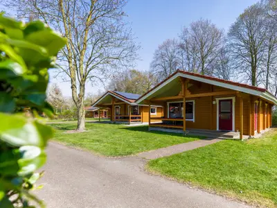 Außenseite Ferienhaus [Sommer]